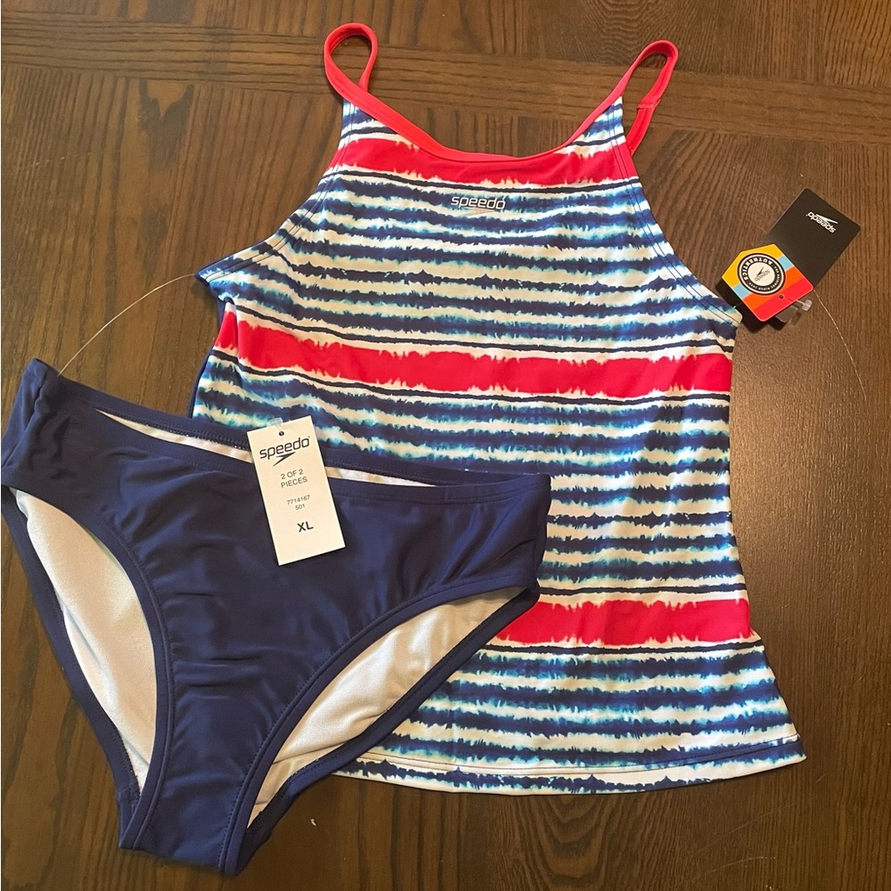 Girls speedo baiting suit